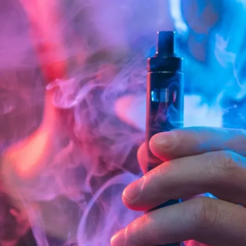 Vaping vs Smoking: Debunking the Myths About Using Vapes